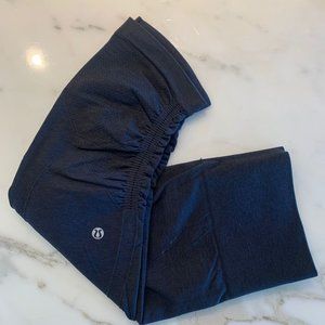 Lululemon Women's Grey The Flow Bunched Capri Leggings